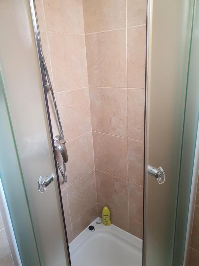 Apartment And Room Marija Krk Town Luaran gambar